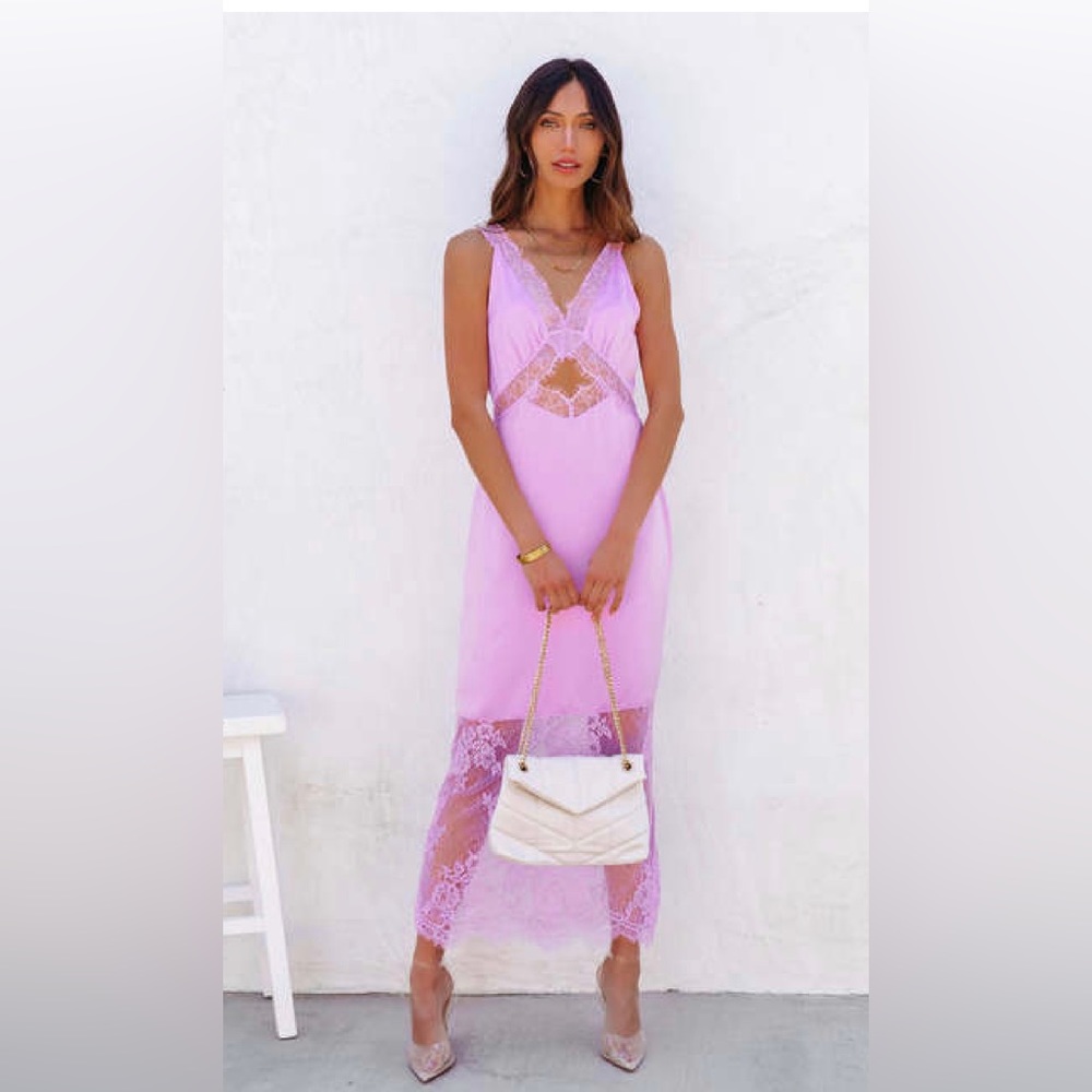 VICIDOLLS, BE THE ONE SATIN LACE MIDI DRESS - LILAC
